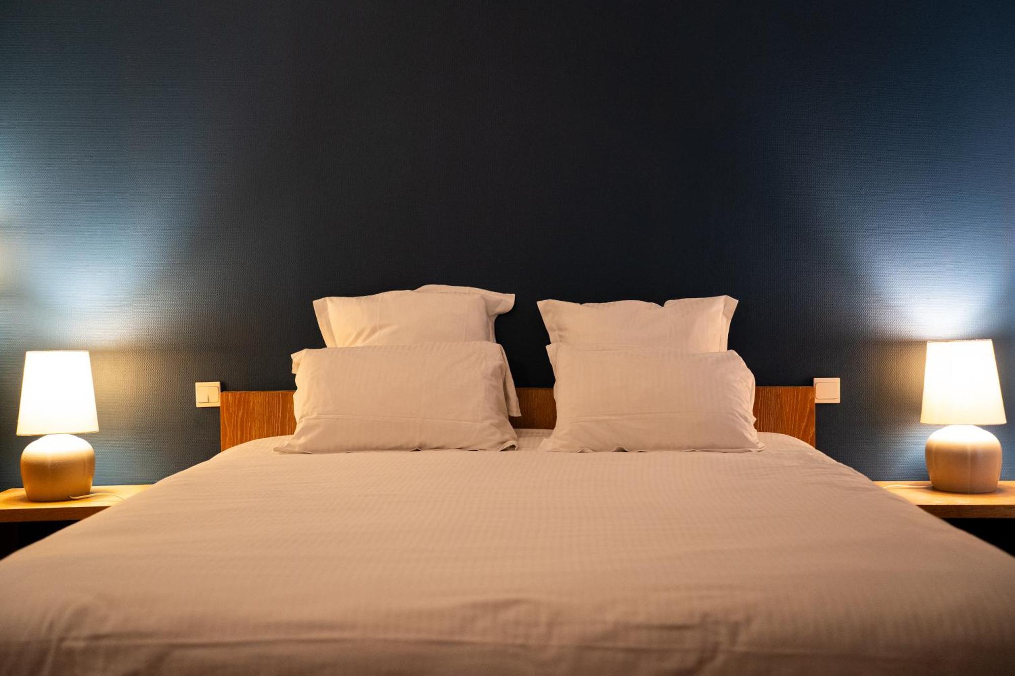 Le Pre Saint Germain Hotell Louviers Exteriör bild